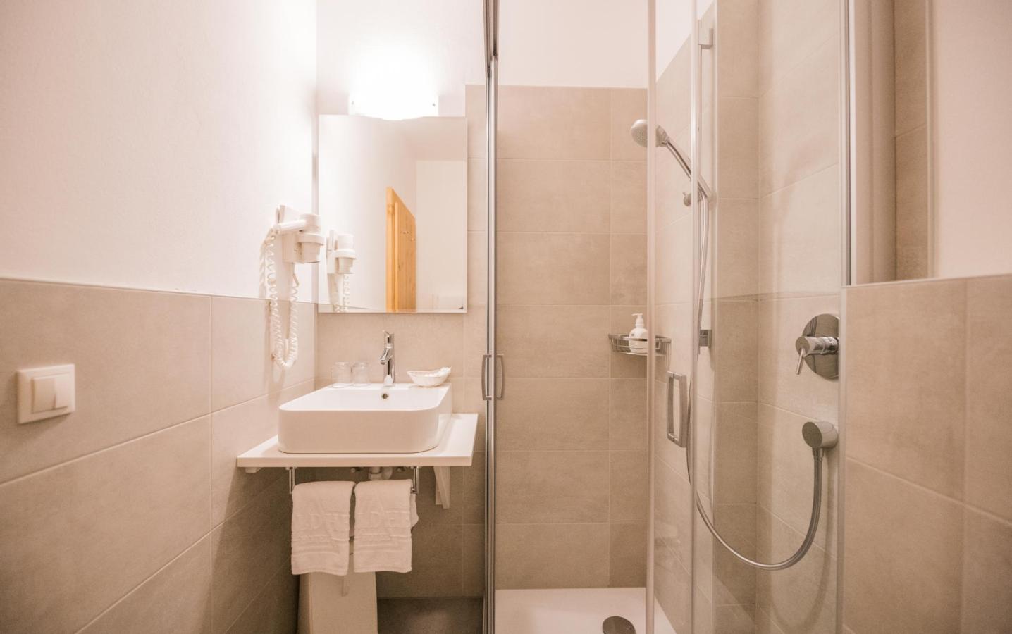 Una camera doppia nell’Hotel Waldheim – il bagno annesso