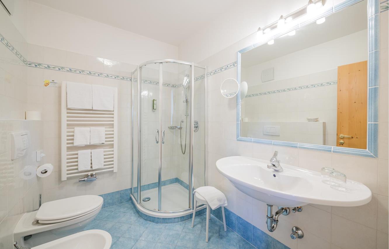 Una camera doppia all’Hotel Waldheim – il bagno annesso