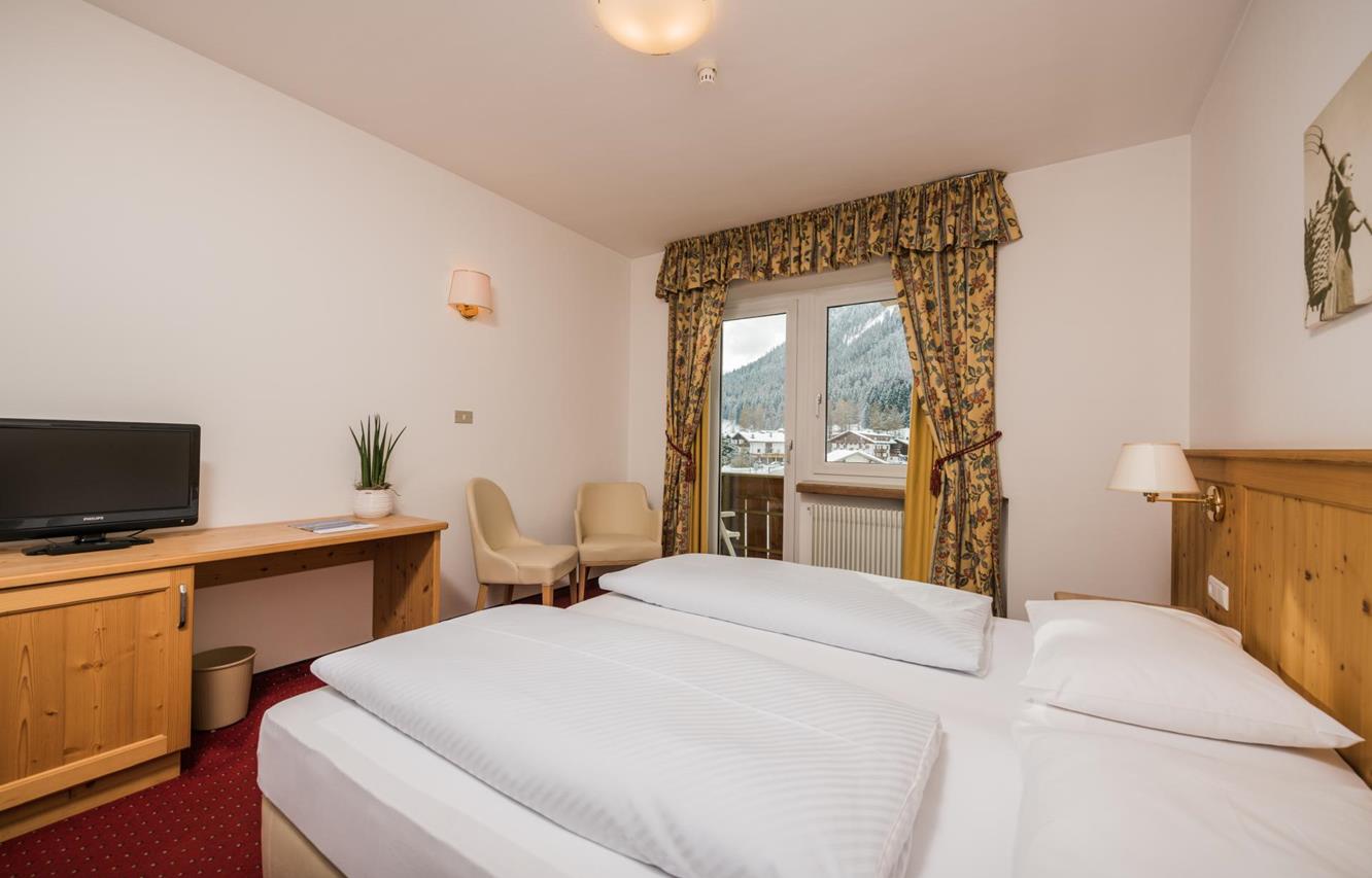 A double room at Hotel Waldheim