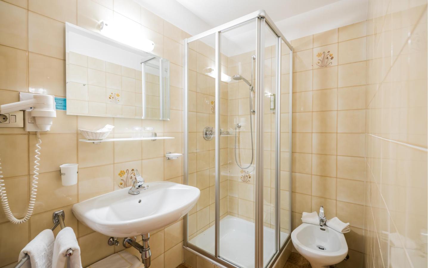 Una camera doppia nell’Hotel Waldheim – il bagno annesso