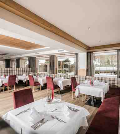 Dining room at Hotel Waldheim